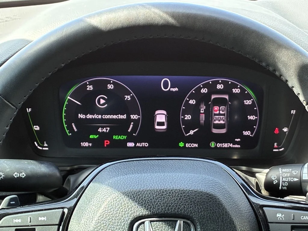 Used 2025 White Honda Touring image 12
