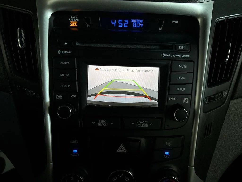 Used 2014 Phantom Black Metallic Hyundai GLS image 28