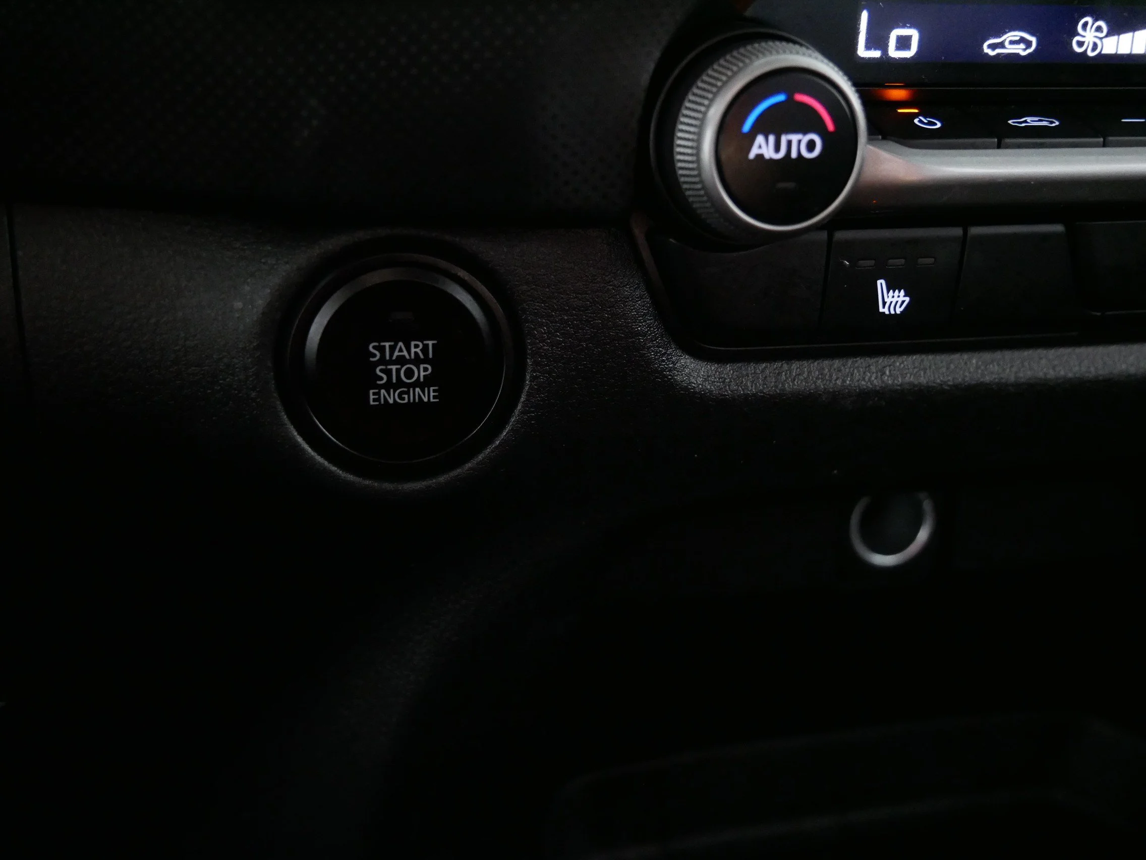 Used 2024 Wind Chill Pearl Mazda 2.5 S Preferred Package image 32