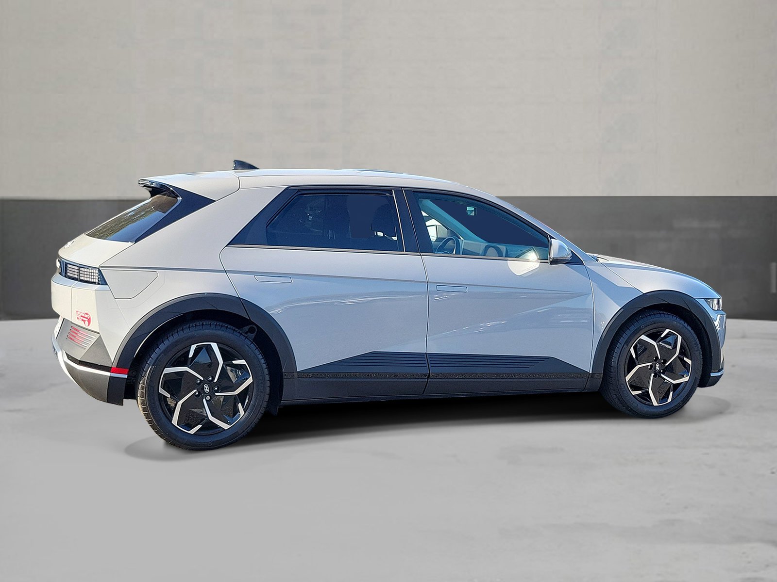 Used 2024 Hyundai IONIQ 5 SE with VIN KM8KM4DE2RU293847 for sale in Cerritos, CA