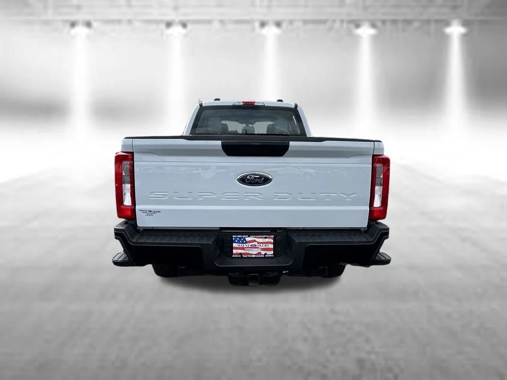Certified Used 2026 Oxford White Ford XL image 5