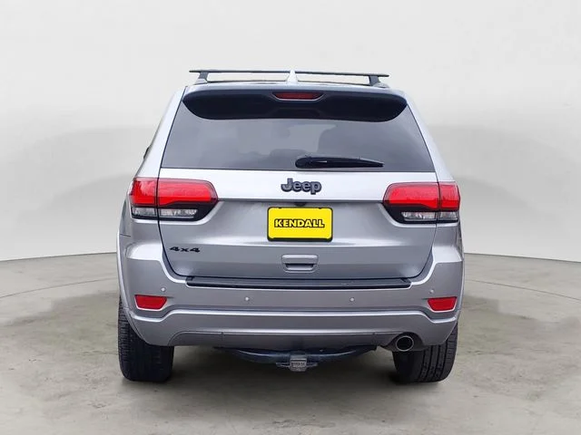 Used 2018 Billet Silver Metallic Jeep Altitude image 6