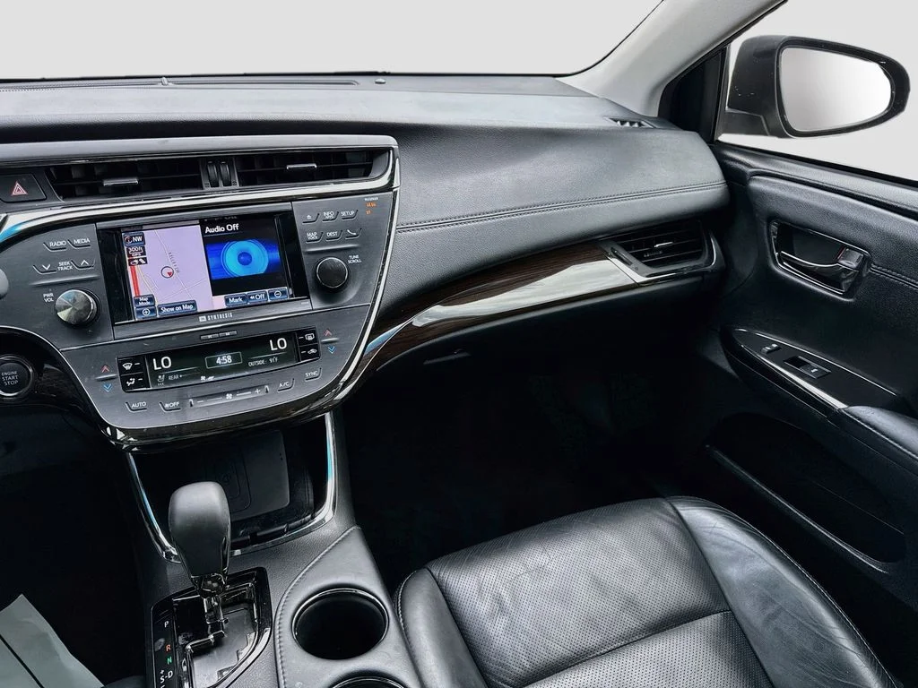 Used 2013 Gray Toyota XLE image 30