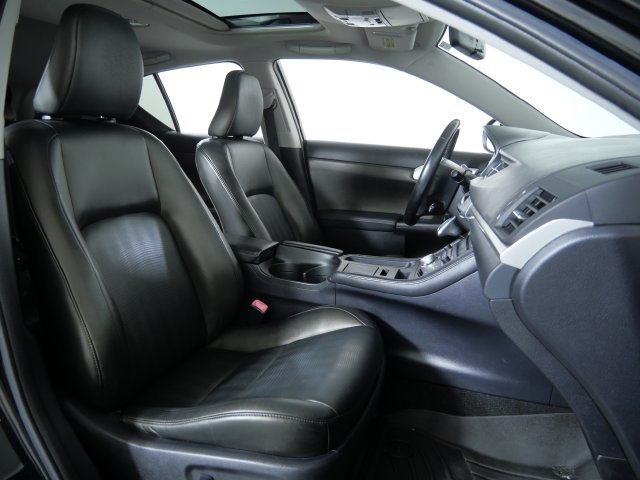 Used 2013 Black Lexus 200h image 13