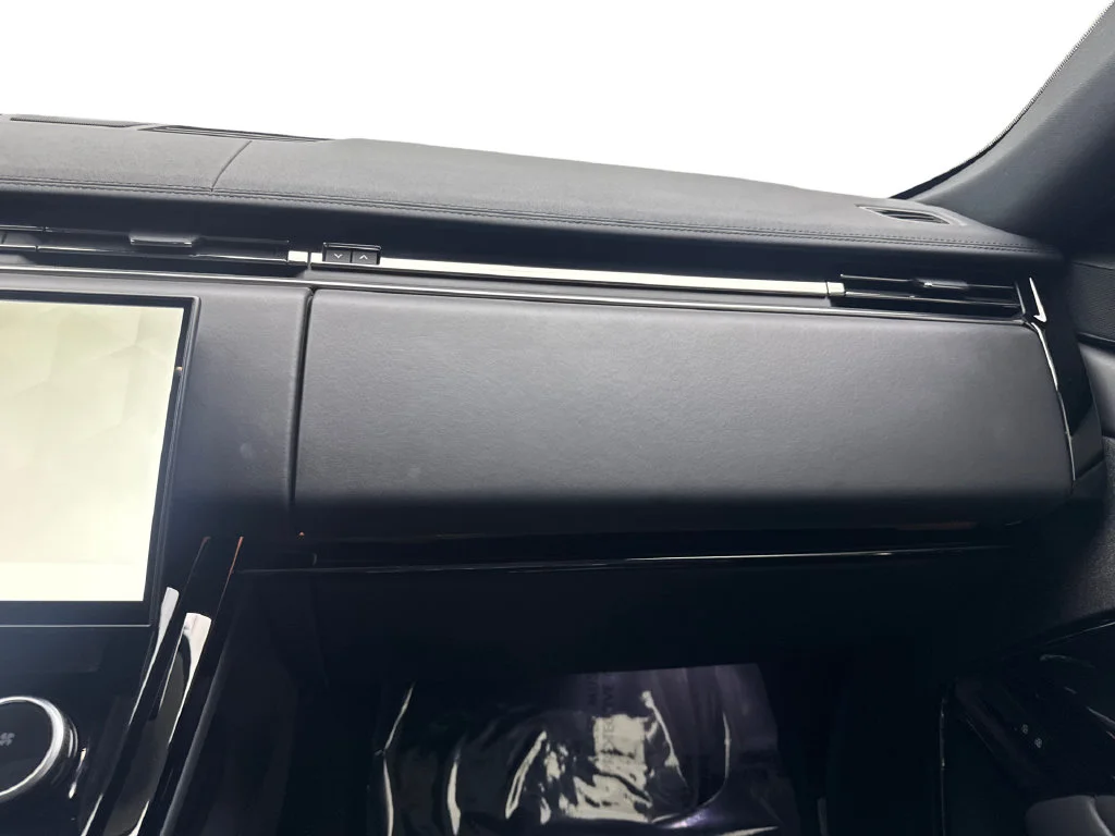 Used 2023 Black Land Rover SE image 58
