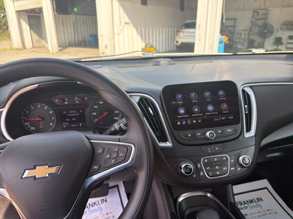 Used 2025 White Chevrolet LT image 20
