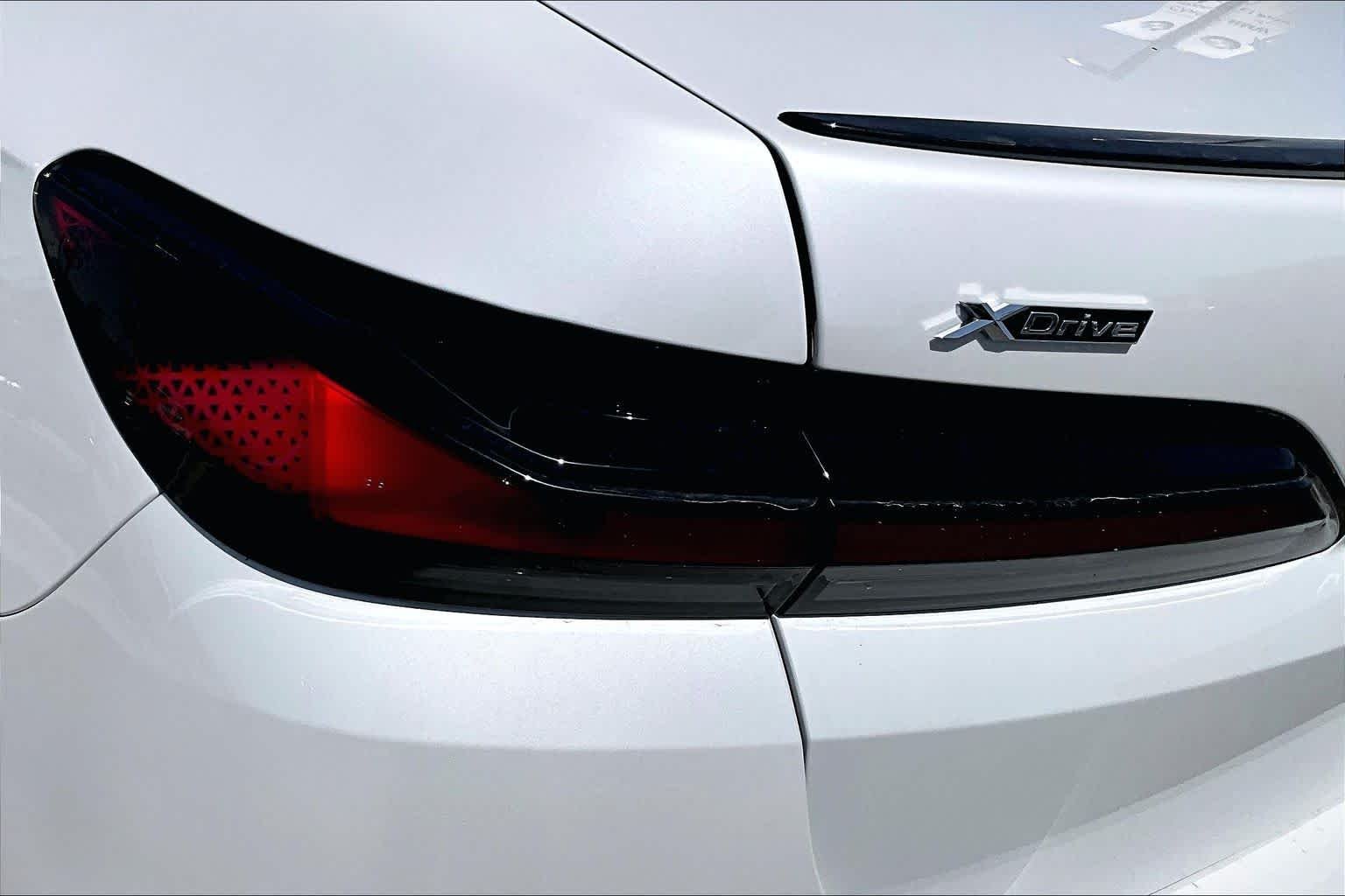 New 2026 Mineral White Metallic BMW 740i xDrive image 14