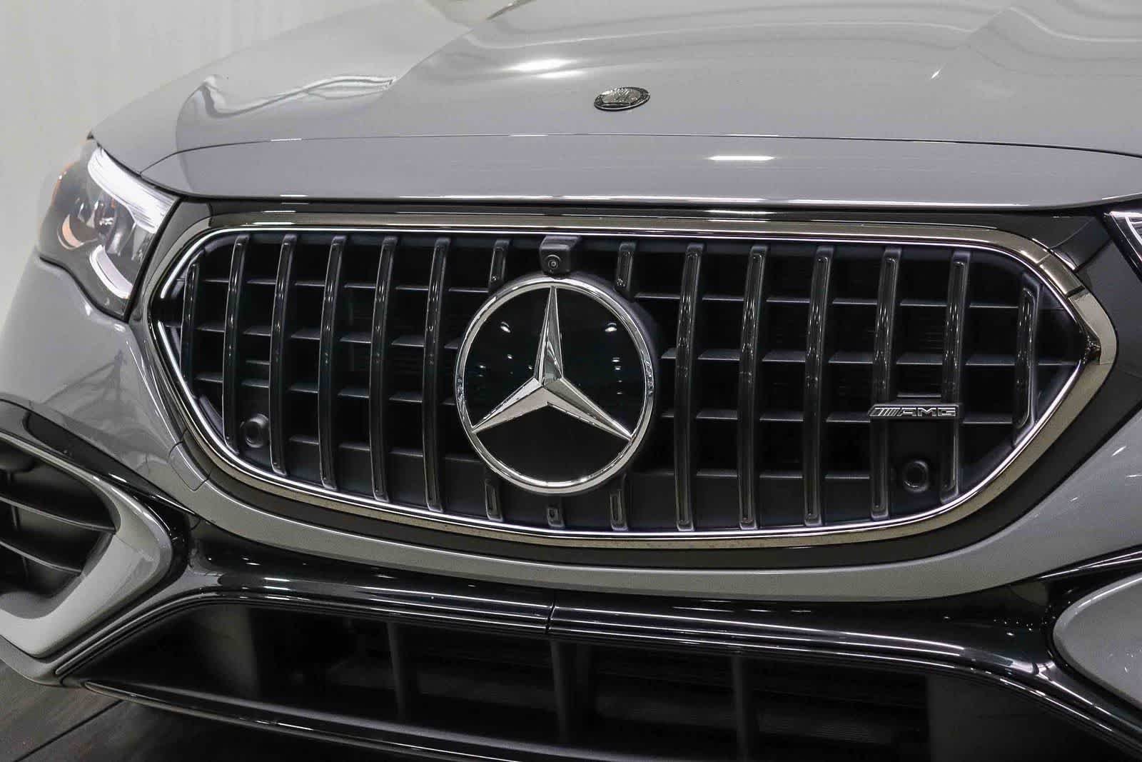 New 2026 MANUFAKTUR Alpine Grey Mercedes-Benz AMG® E 53 E image 8