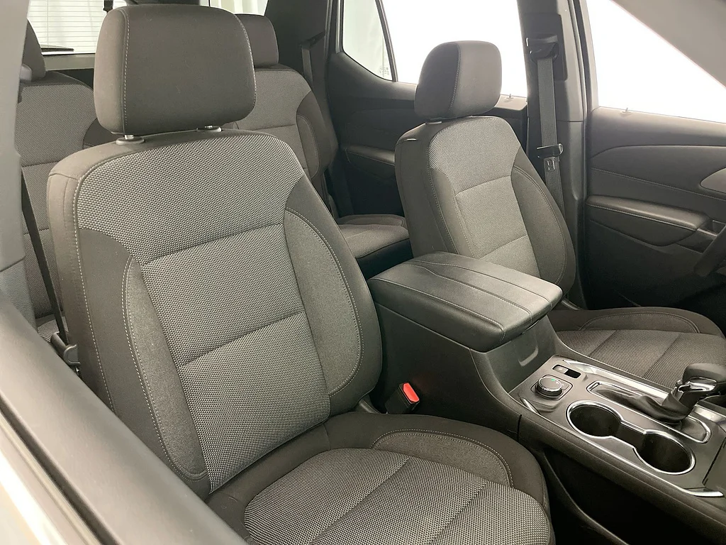 Used 2023 Sterling Gray Metallic Chevrolet LT Cloth image 27