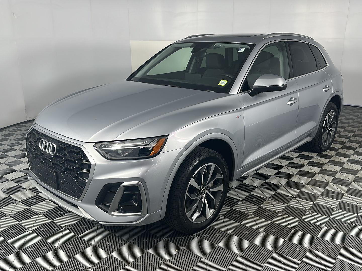 Used 2023 Florett Silver Metallic Audi S line Premium Plus image 26