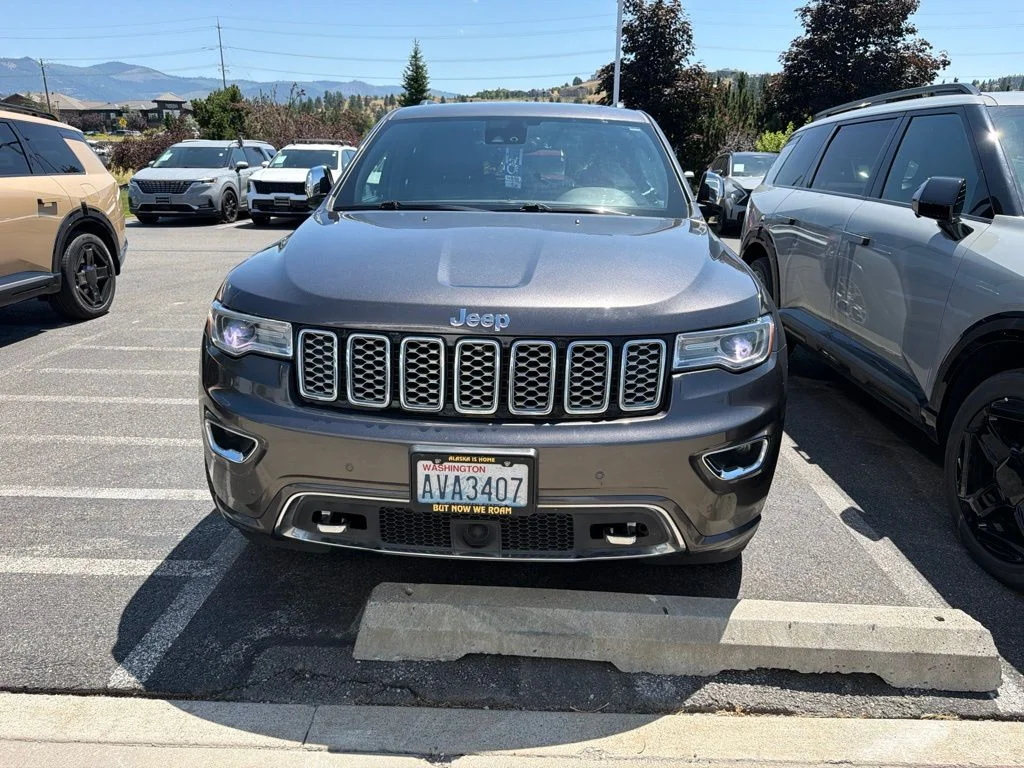 Used 2020 Gray Jeep Overland image 2