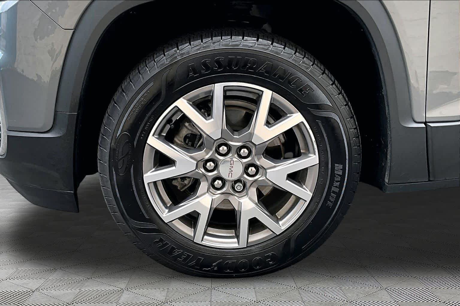 Used 2021 Satin Steel Metallic GMC SLT image 11