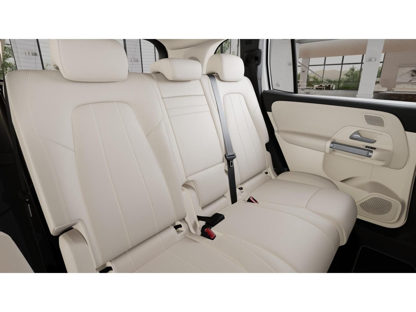 New 2026 Polar White Mercedes-Benz GLB 250 image 5