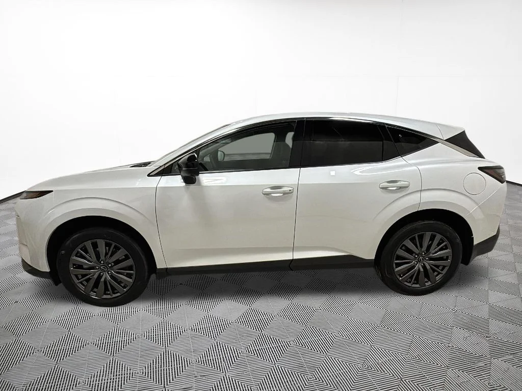 New 2026 White Nissan SL image 2