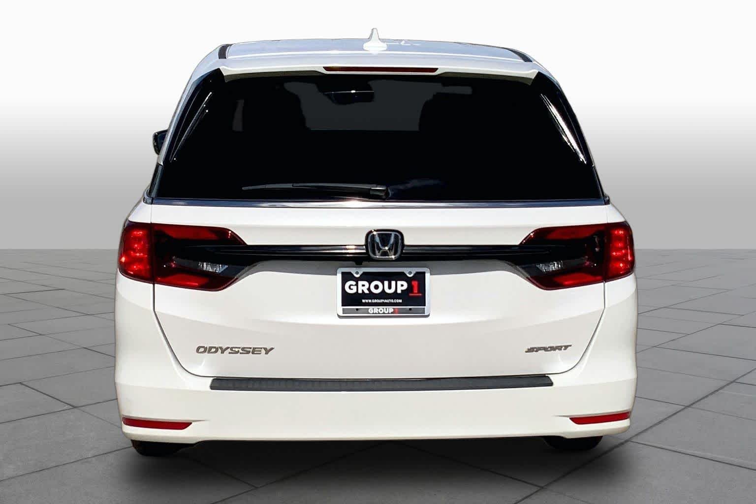 Used 2024 Platinum White Pearl Honda Sport image 5