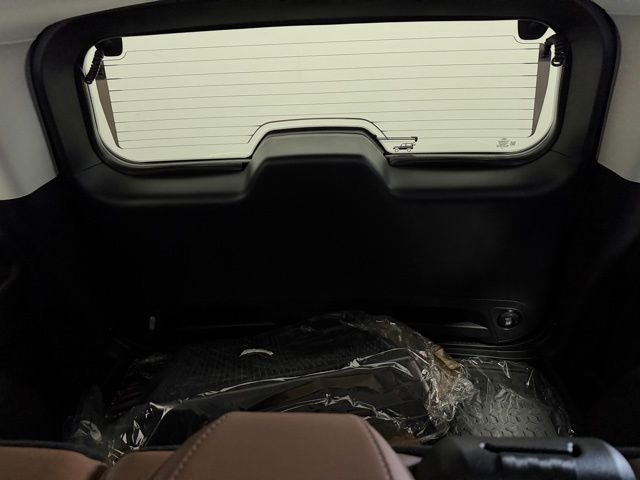 New 2026 Azure Gray Metallic Tri-Coat Ford Outer Banks® image 19