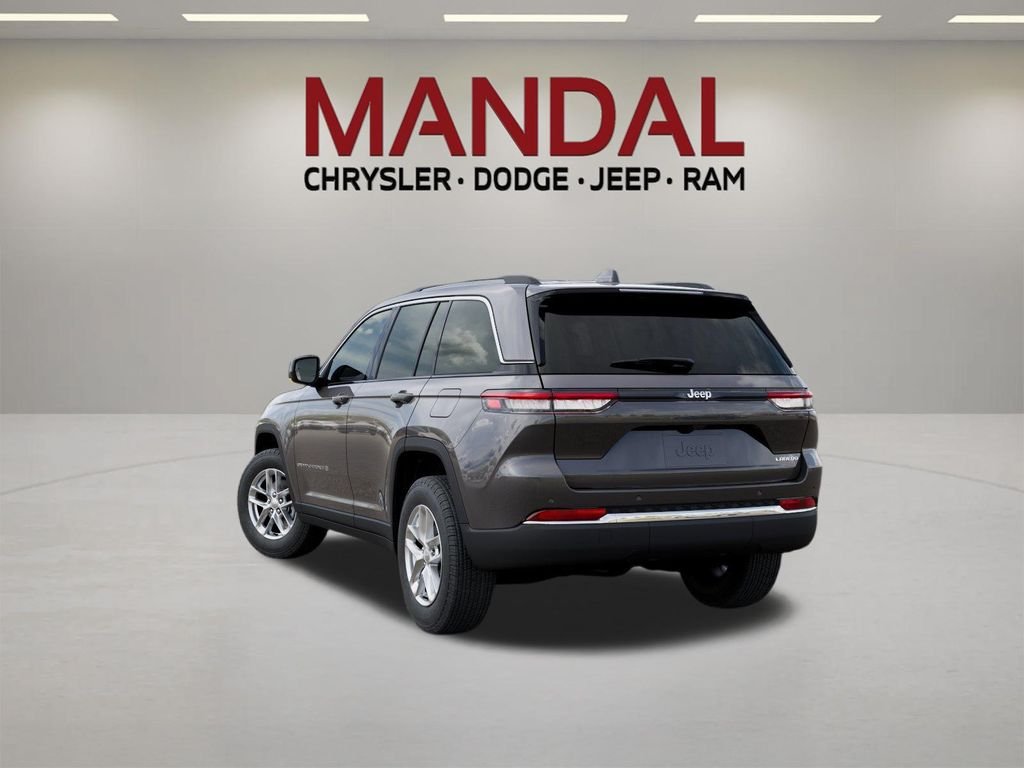 New 2026 Baltic Gray Metallic Clear-Coat Exterior Paint Jeep Laredo X image 3