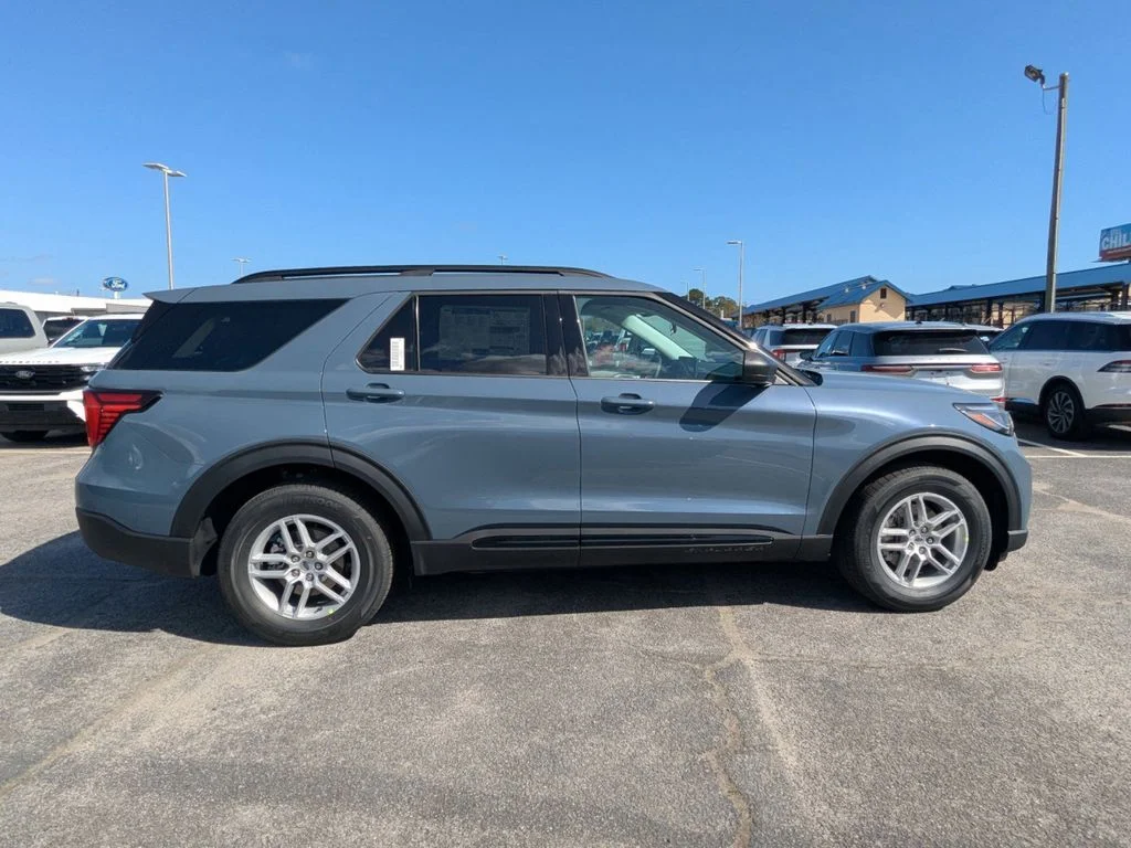 New 2026 Vapor Blue Metallic Ford Active image 3