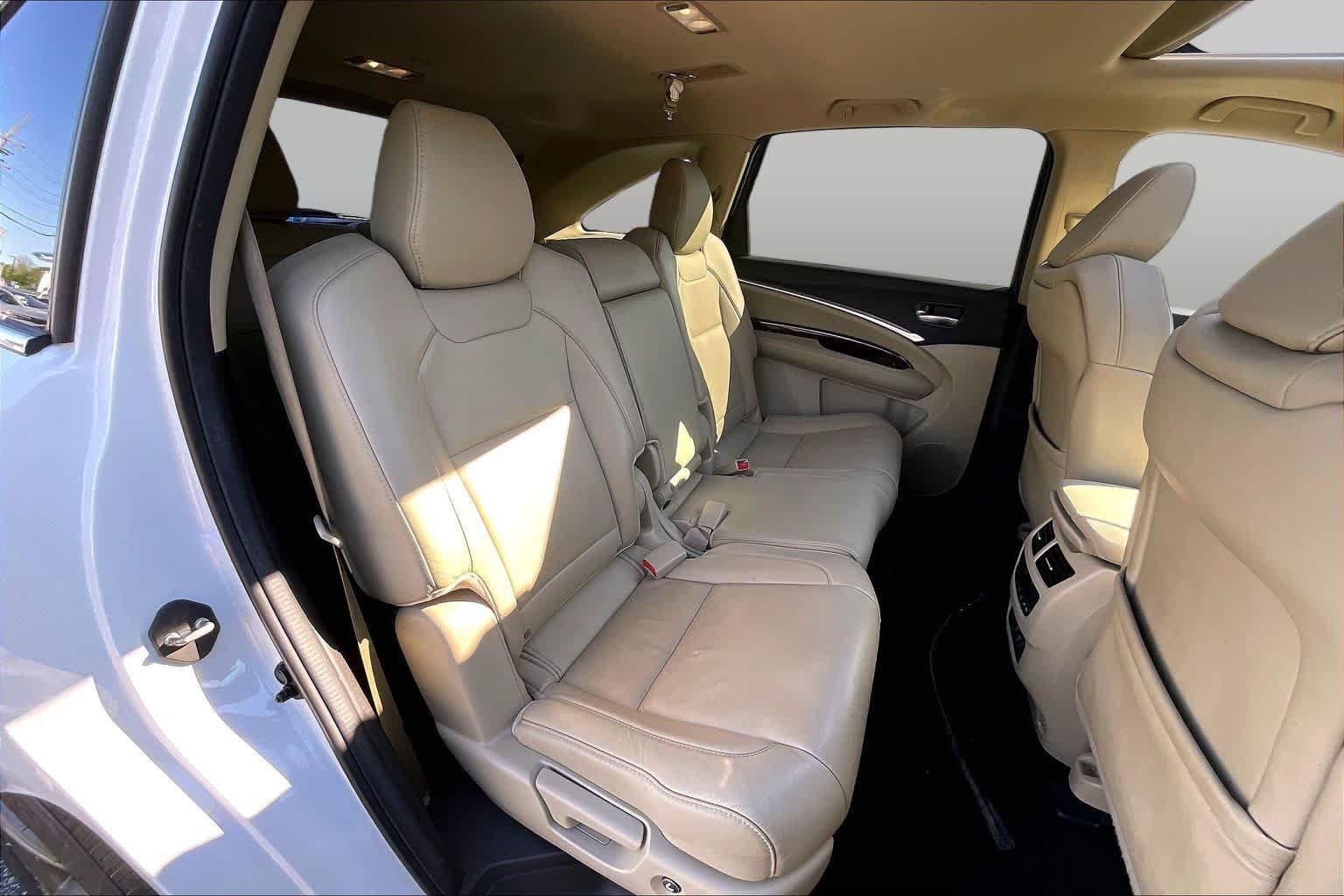 Used 2020 Platinum White Pearl Acura  image 19