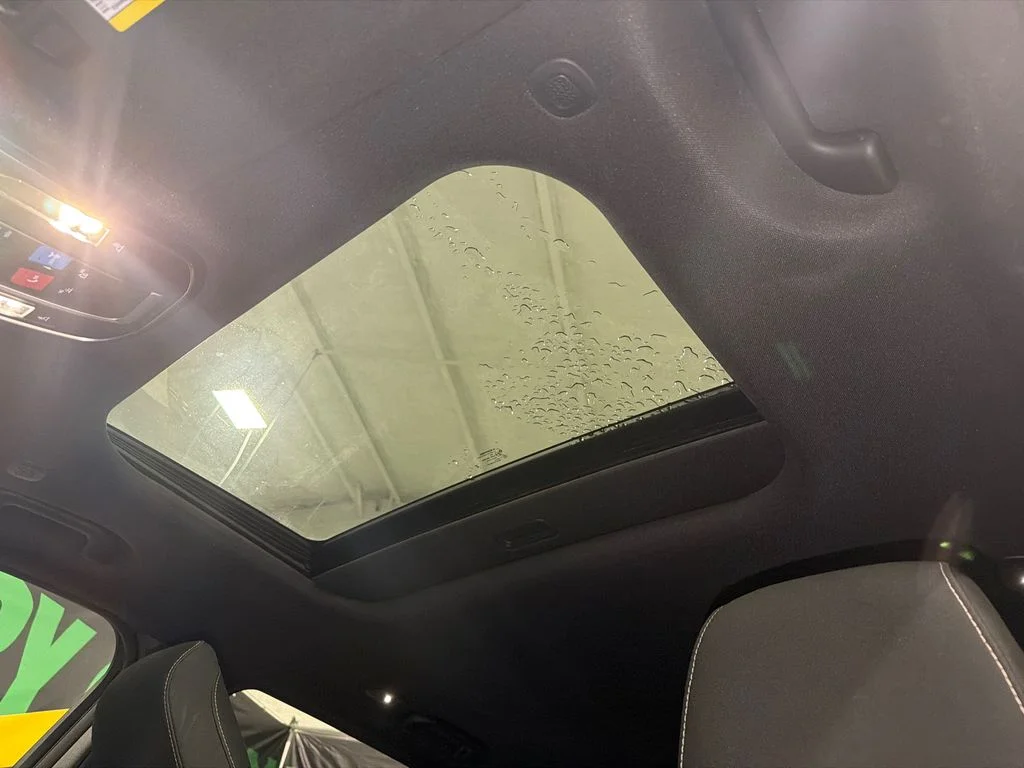 Certified Used 2025 Bright White Clearcoat Jeep Laredo X image 15