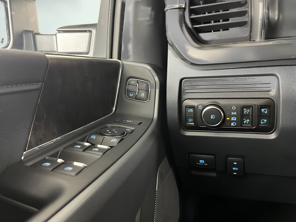 New 2026 Carbonized Gray Metallic Ford F-350® Lariat® image 18