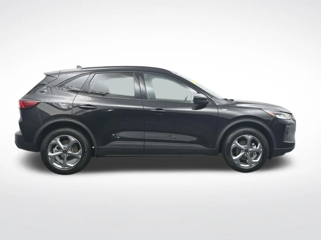 Used 2025 Black Ford ST-Line image 4