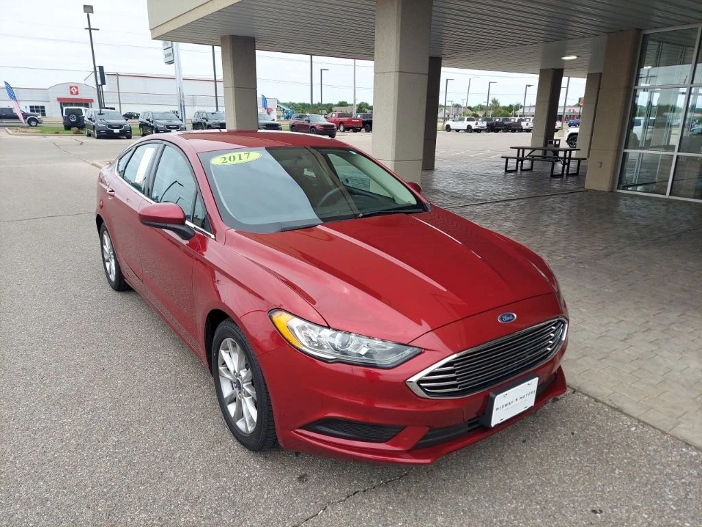 2017 Ford Fusion SE FWD's photo