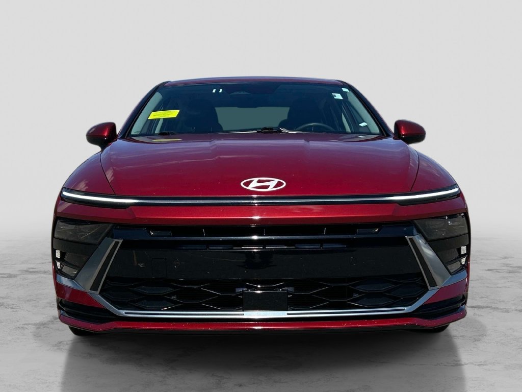 Used 2024 Red Hyundai SEL image 8