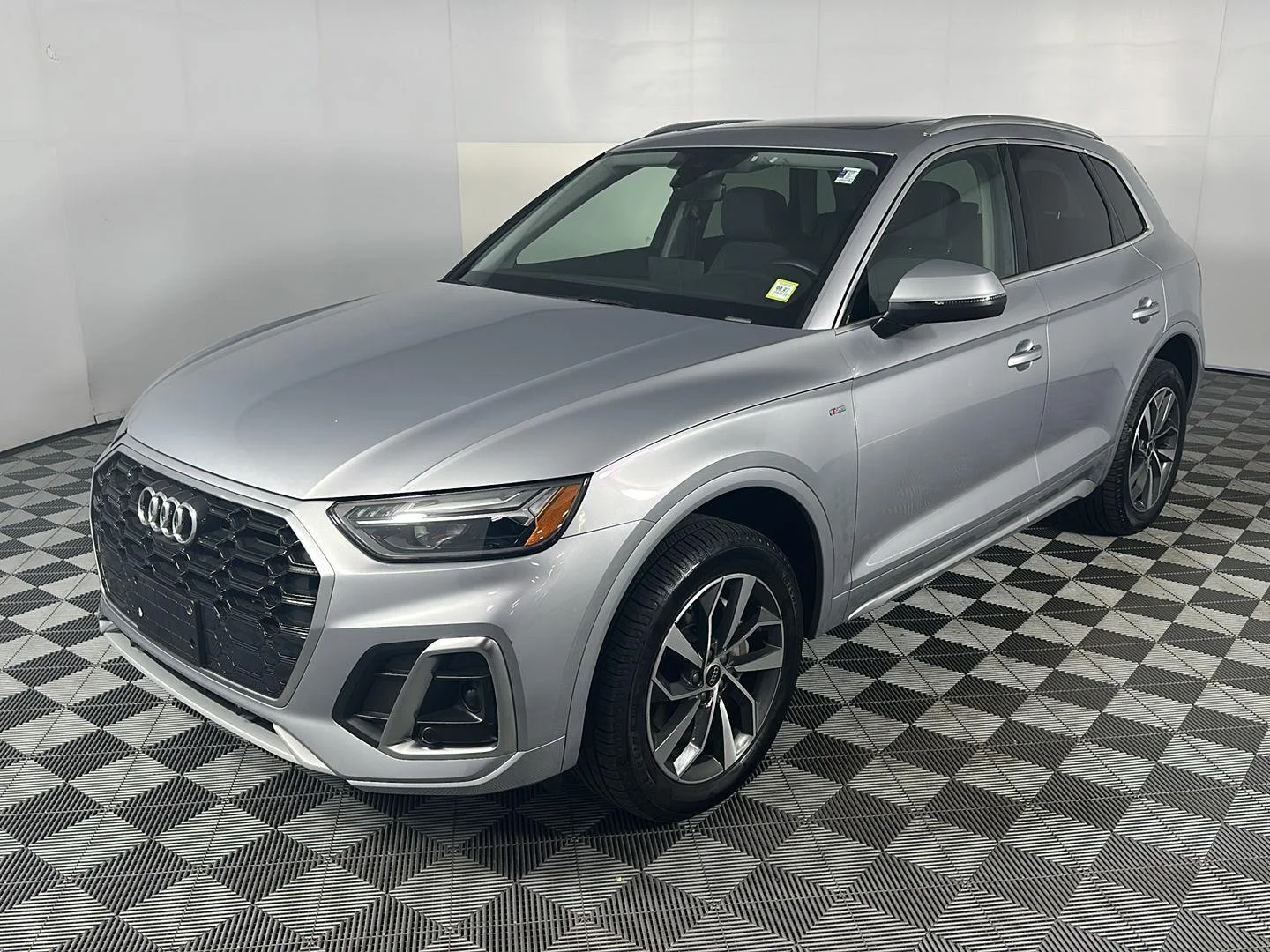Used 2023 Florett Silver Metallic Audi S line Premium Plus image 26