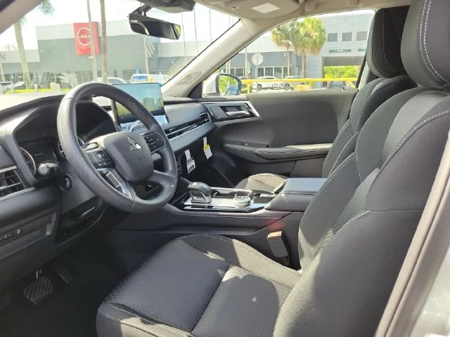 Used 2026 Silver Mitsubishi ES image 17