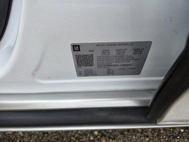 Used 2020 Summit White Buick Essence image 33