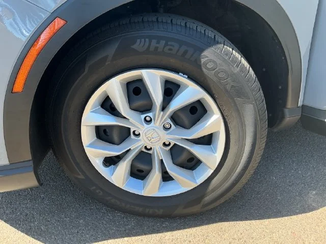 2024 Honda CR-V LX - Photo 32