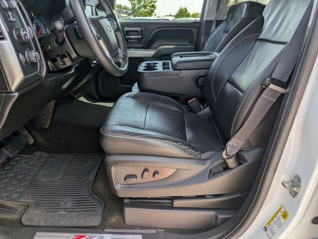 Used 2017 White Chevrolet LT image 12