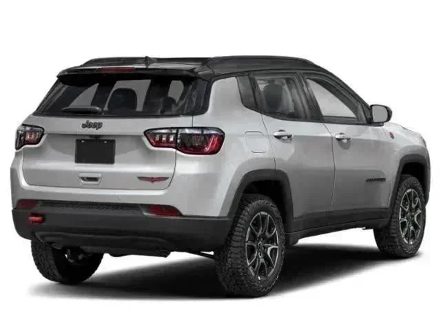 Used 2024 Silver Jeep Trailhawk image 3