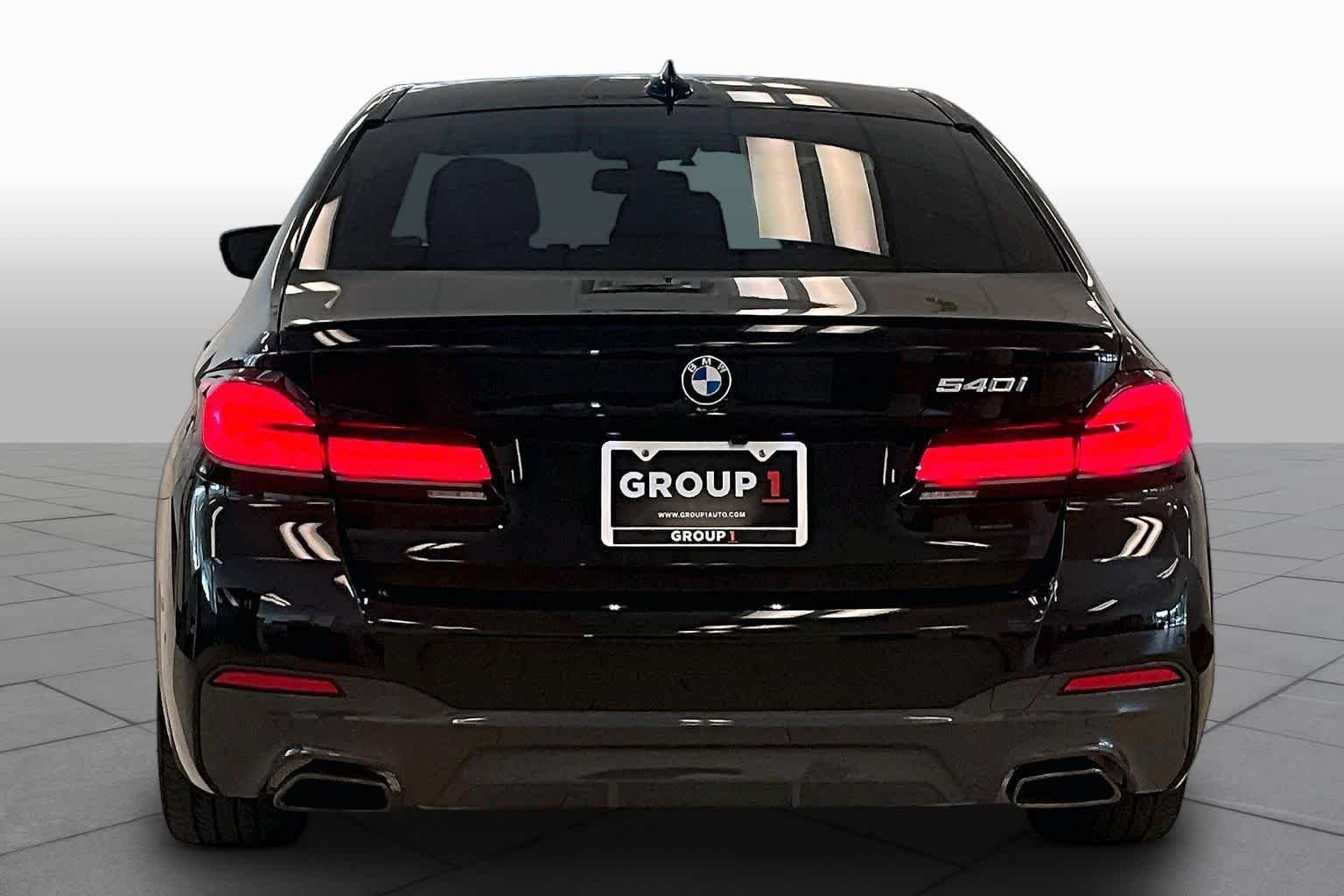 Used 2023 Black Sapphire Metallic BMW 540i image 4