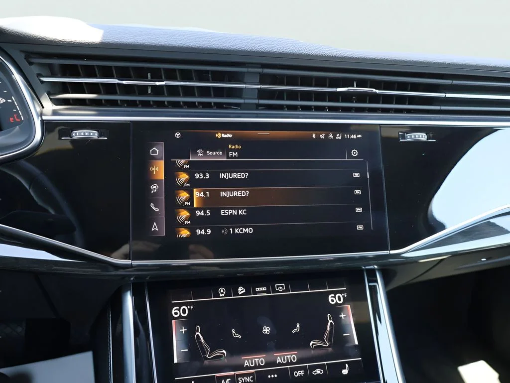 Used 2025  Audi 55 Premium Plus image 23