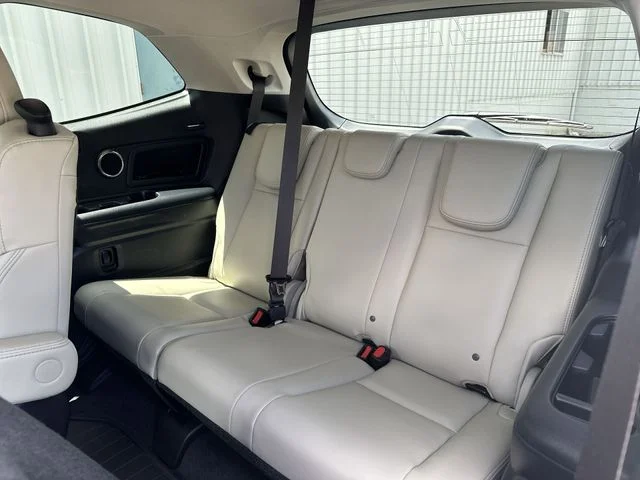 Used 2025 White Subaru Limited image 28