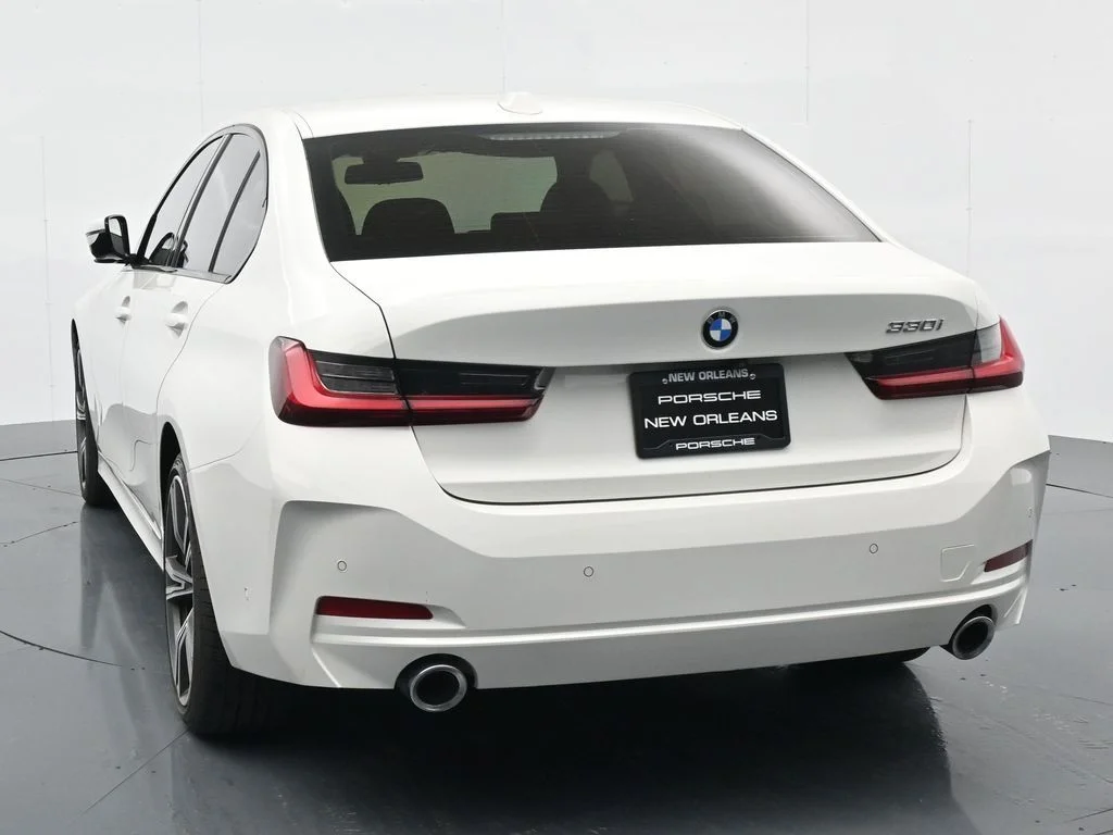2023 BMW 3 Series 330i - Photo 6