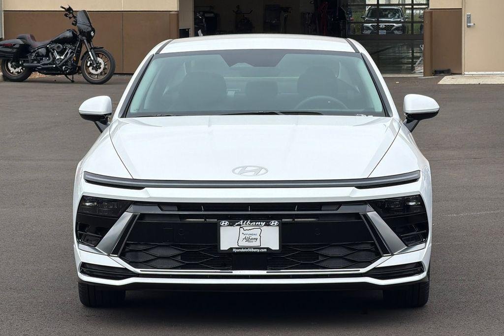 New 2026 White Hyundai SEL Sport image 6