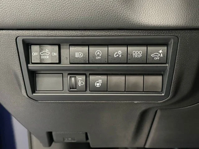 Used 2026  Toyota Limited image 17