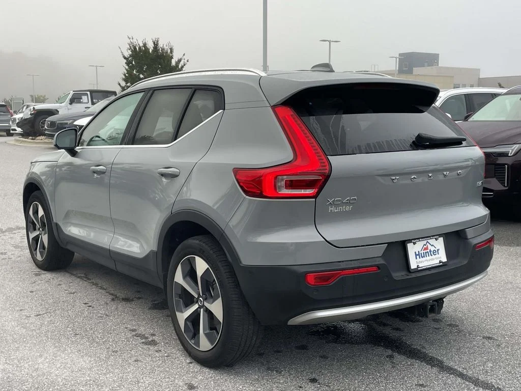2025 Volvo XC40 Plus - Photo 26