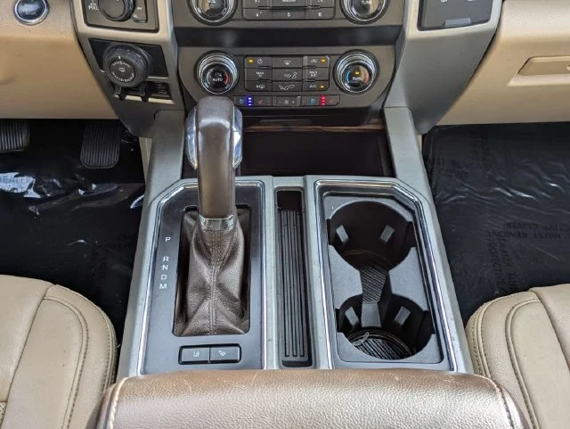 Used 2019 White Ford Lariat image 19