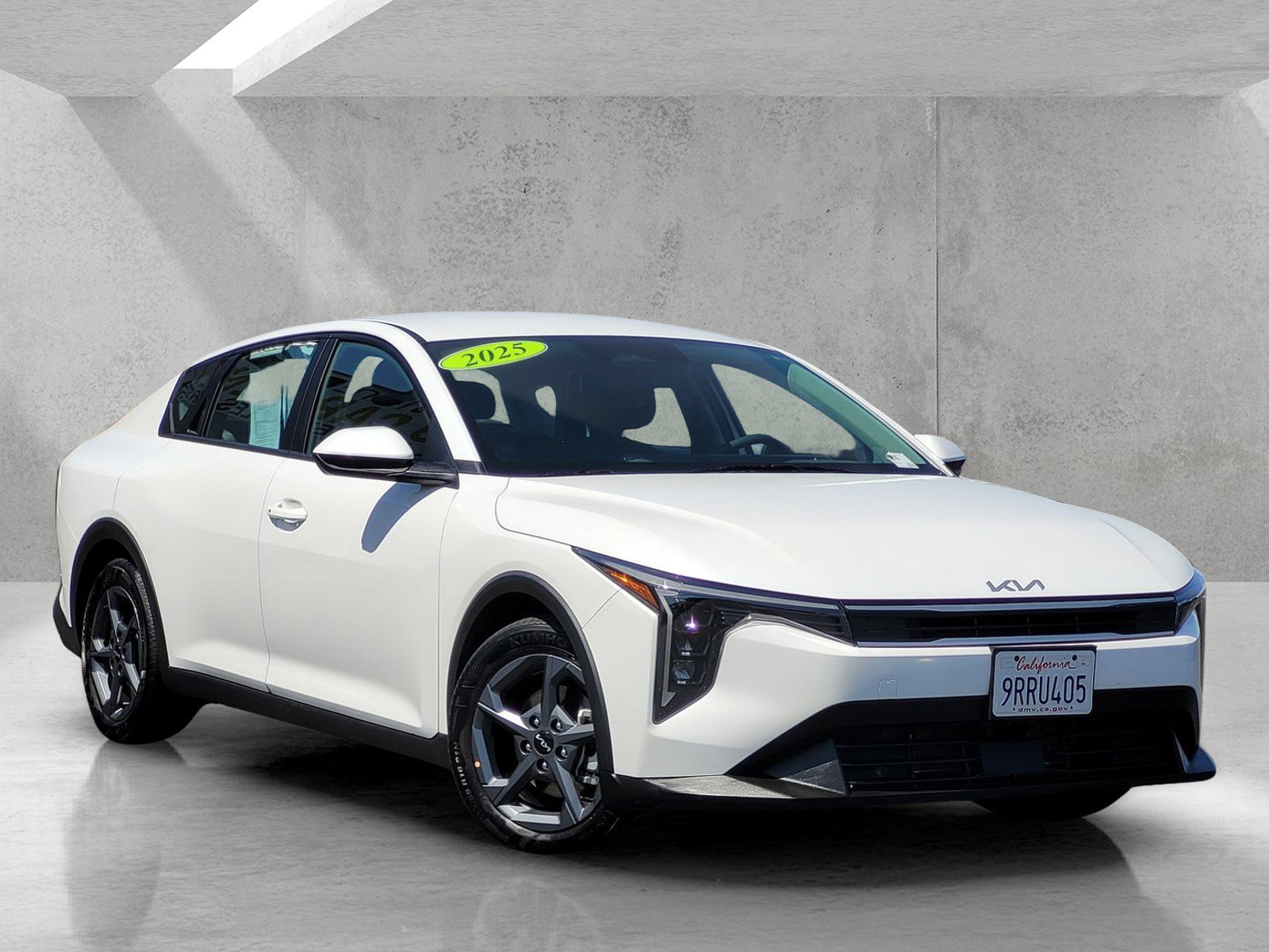 2025 Kia K4 LXS AT's photo