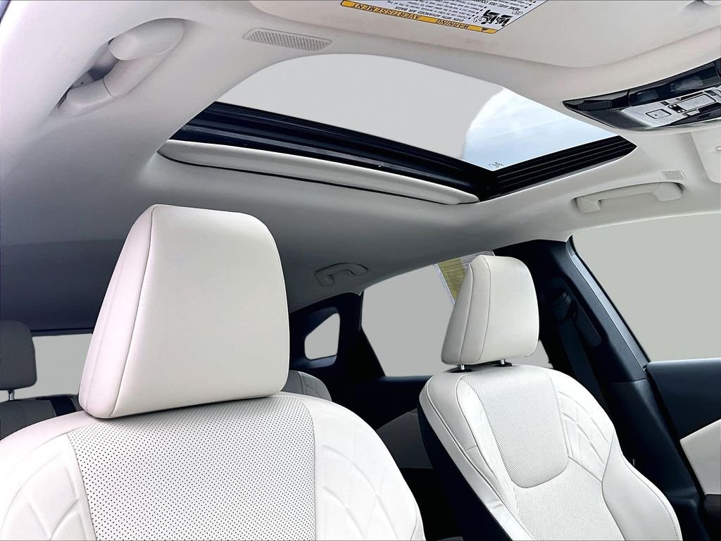 Used 2023 White Lexus 350 Premium image 22