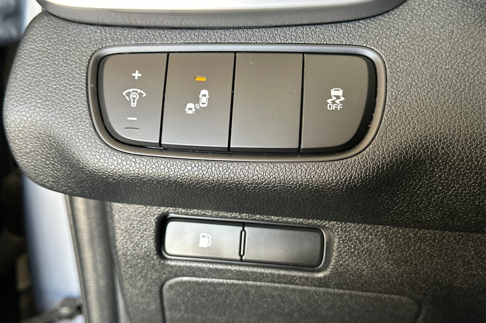 Used 2020 Silver Kia LX image 30