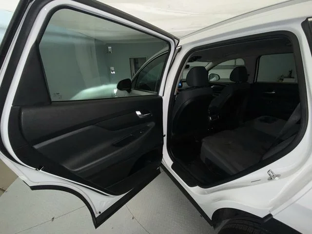 Used 2023 White Hyundai SEL image 22
