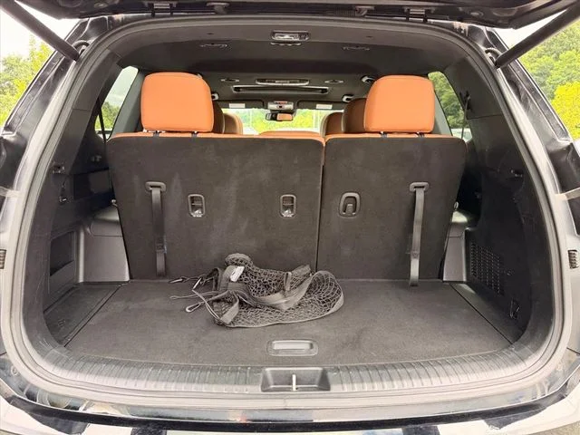 Used 2024 Black Kia EX X-Line image 30