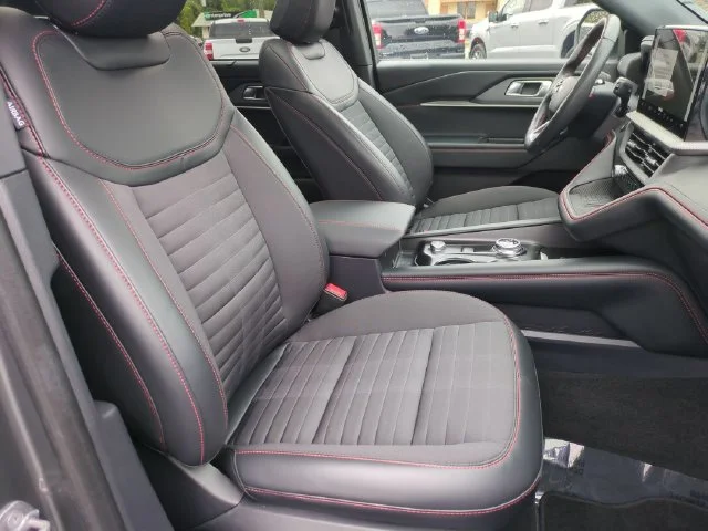 Used 2025 Gray Ford ST-Line image 36