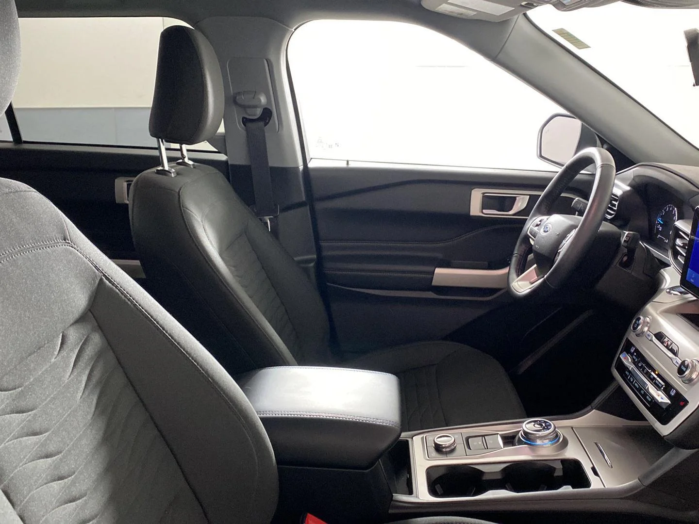Used 2021 Oxford White Ford XLT image 33
