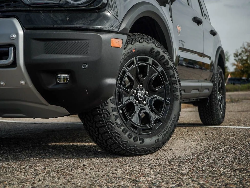 New 2026 Shadow Black Ford Badlands® image 5